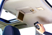 リアシート液晶カラーTV（リモコン付）