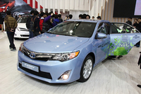 韓国で販売される「カムリ」は北米から輸入されるもの。米韓FTAの締結により、米国からの輸入関税は現在の8%から4%程度に引き下げられ、5年目にはゼロになる。日本からの輸入関税は8%のままなので、北米から運んでくる方がコストがかからないのだ。