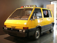 G.ジウジアーロによる1976年「アルファ・ロメオ ニューヨークタクシー」。