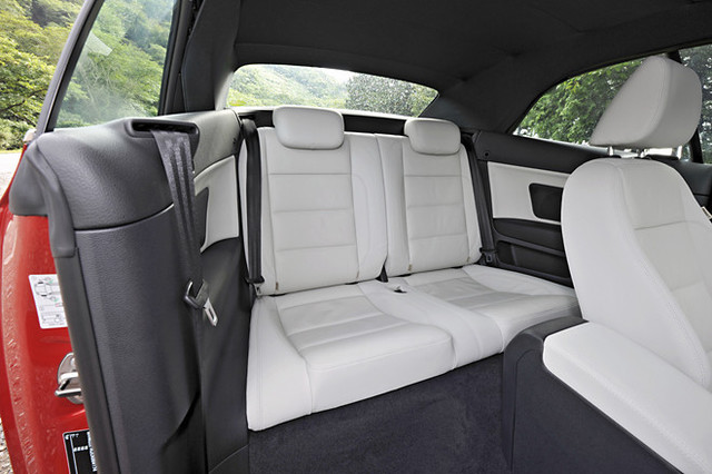 フォルクスワーゲン・ゴルフカブリオレ（FF/7AT）【試乗速報