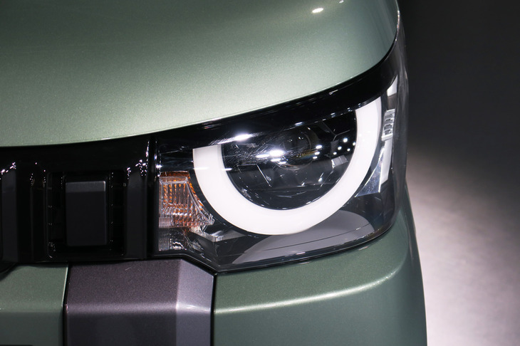 三菱デリカミニTプレミアム（ヘッドランプ）