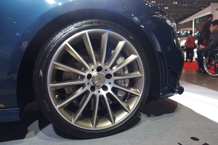 メルセデスAMG A35 4MATICエディション1