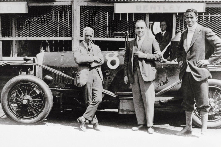 1924年（写真）、1927～1930年と、ルマン黎明（れいめい）期に5度の優勝を果たしたベントレー。フォルクスワーゲングループの傘下となった後、2001年にルマンに復帰し、2003年には実に73年ぶりに表彰台の頂点に立った。