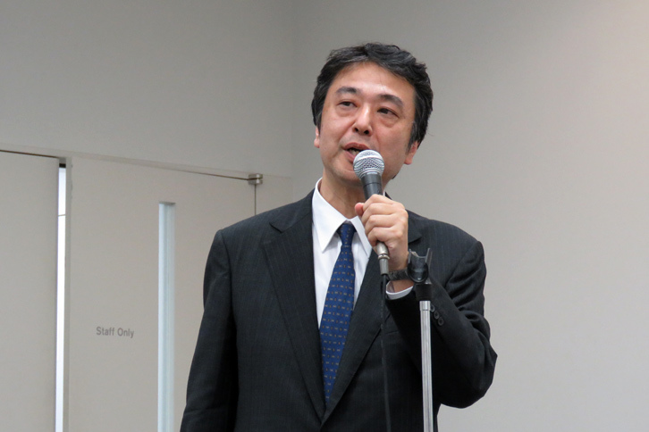 完成検査の不備の詳細について説明する、トータルカスタマーサティスファクション本部 エキスパートリーダーの杠 直樹氏。