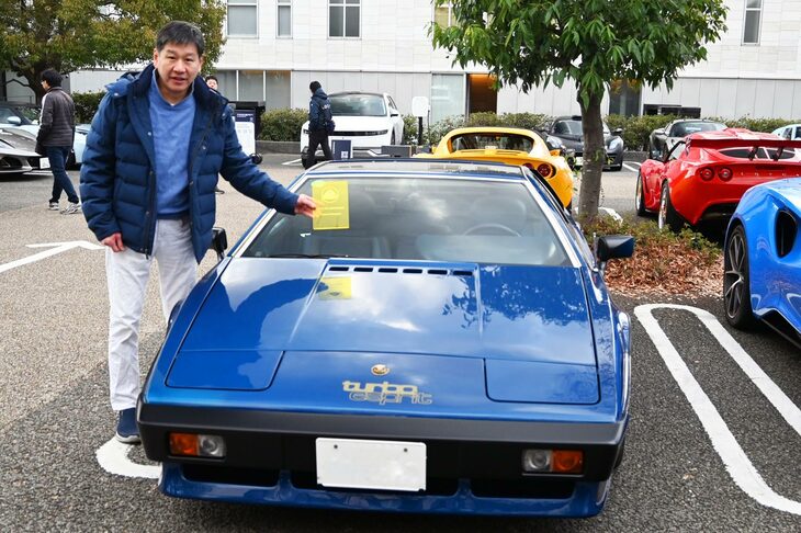 コンクールドエレガンスの1台に選ばれた、鈴木さんの1984年式「エスプリ ターボ」。子供の頃にスーパーカーブームで抱いた憧れを、大人になって実現したという。
