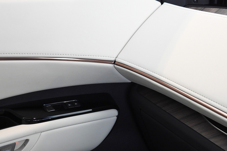 レクサスLM500h“バージョンL”（インテリアトリム）