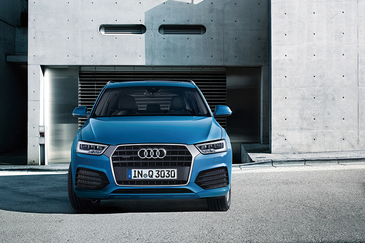 「アウディQ3」