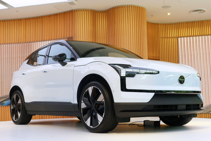 Volvo Studio Tokyoに展示された「EX30」。