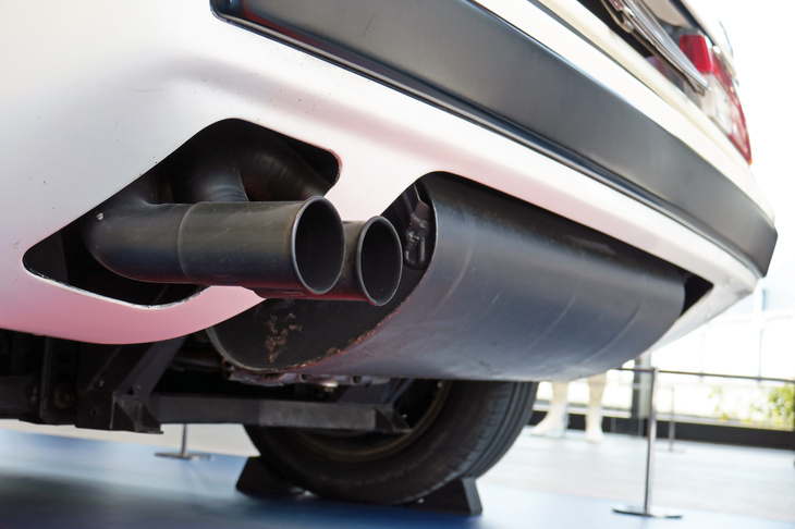 BMW M1（マフラー）