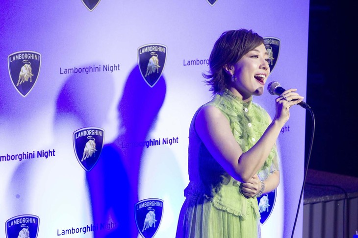 シークレットゲストとして平原綾香が登場し、一夜限りの「Lamborghini Night」スペシャルライブで歌声を披露。