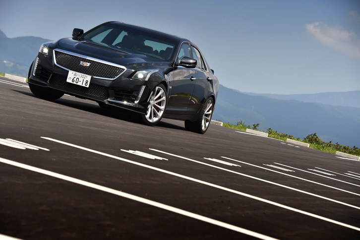 キャデラックCTS-Vセダン スペックB