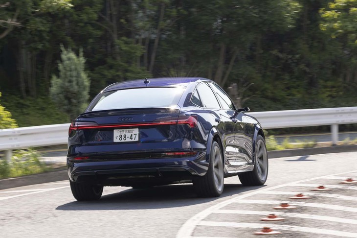 アウディe-tron Sスポーツバック