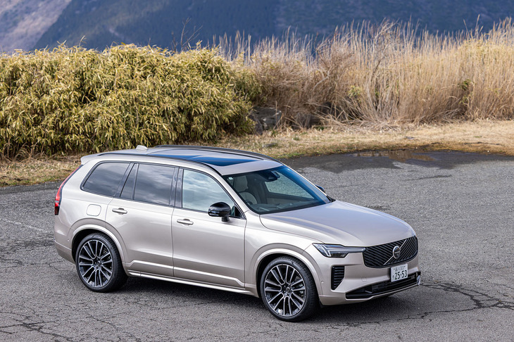 ボルボXC90ウルトラT8 AWDプラグインハイブリッド