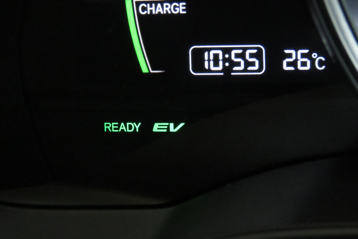 ホンダ・フィット ハイブリッドL Honda SENSING（EV走行のインジケーター）