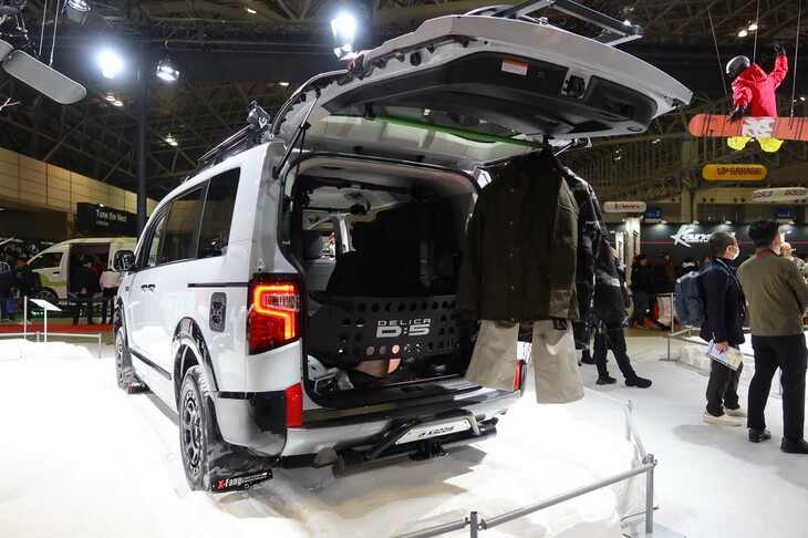 三菱デリカD：5 CHAMONIX SNOW GEAR