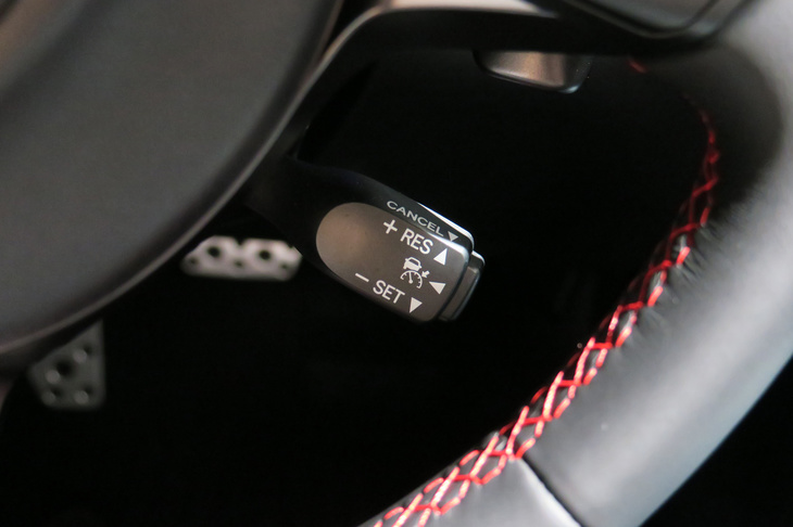 スバルBRZ（アダプティブクルーズコントロールのコントローラー）