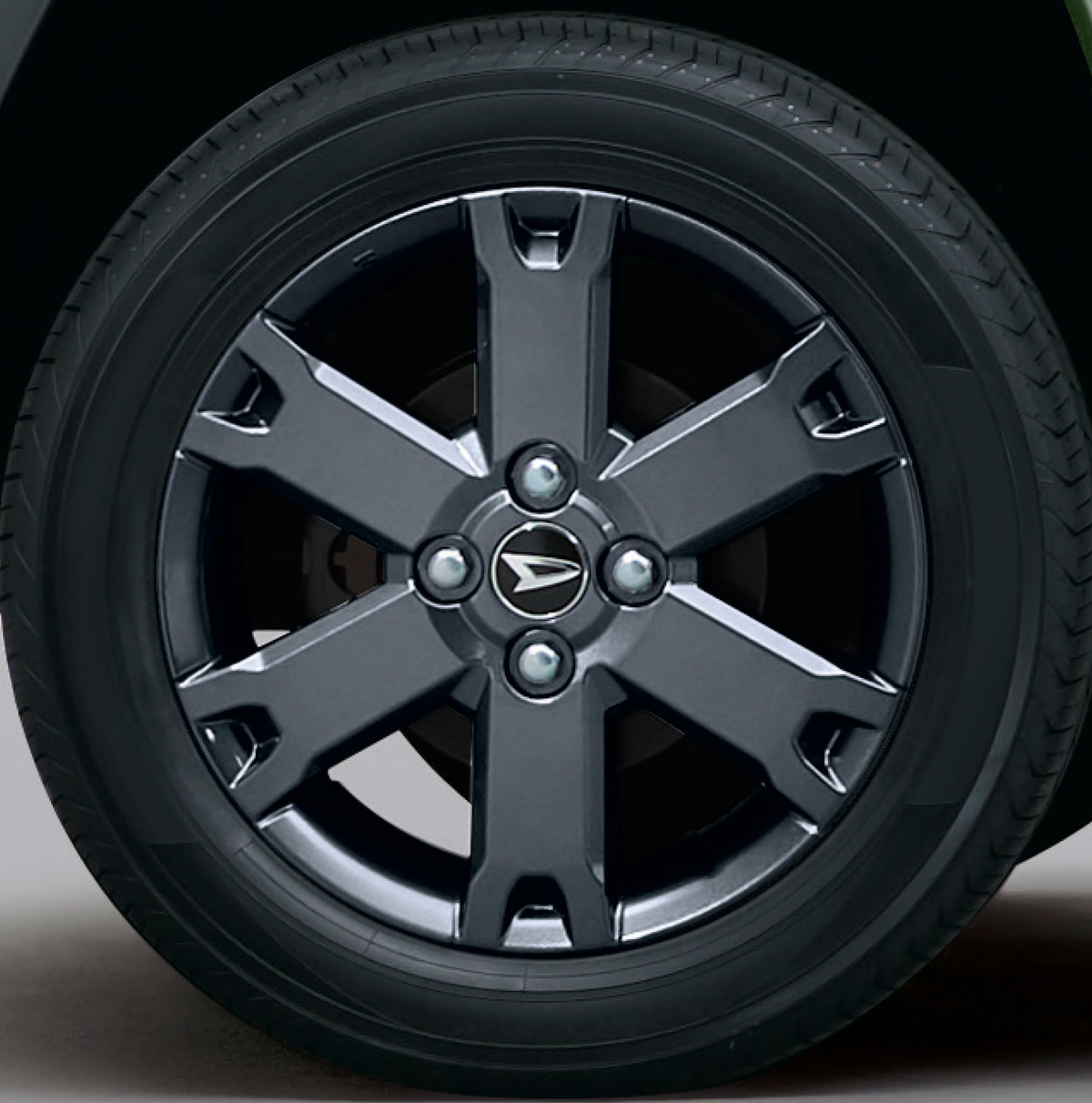 ダイハツ・タフト」に特別仕様車「ダーククロム ベンチャー」登場 一部