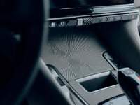 「DS 9」の特別仕様車「Esprit de Voyage E-TENSE」発売の画像