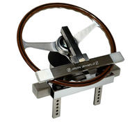 握りが細く大径のヒストリックカー用ステアリングホイールにも対応可能。