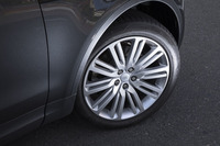 テスト車はオプションの21インチホイールを装着していた。タイヤの銘柄は「グッドイヤー・イーグルF1アシメトリックAT SUV-4×4」。