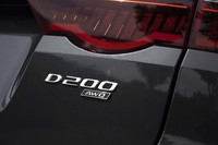 今回の試乗車は、クリーンディーゼル搭載モデル。仕様変更に伴い、グレード名はこれまでの「D180」から「D200」へと変更された。