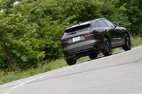 350km余りを試乗した今回は満タン法で11.3km/リッターの燃費を記録。車重2tを超えるSUVとしては上々といえるだろう。