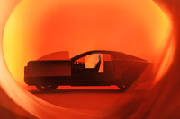 2025年10月15日に公開された、コンセプトモデルのティザー画像。この段階ですでに、webCGほったの脳内は「センチュリーがクーペ!?」「このドアどうなってんの!?」と大騒ぎだった。踊らされてる。踊らされてる（笑）。