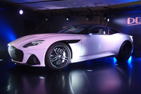 ボディーサイズは、全長×全幅×全高＝4712×2146×1280mm（ドアミラー含む）。エアダムを含めた最低地上高は90mmとなっている。