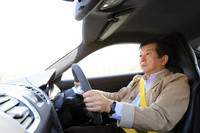 公道での試走を通し、「コンチネンタル・スポーツコンタクト6」の実力を試す筆者。