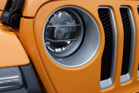 「ジープ・ラングラー」にオレンジの限定モデル「オーバーランド ナチョ」が登場の画像