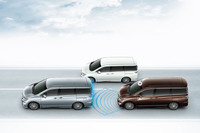 日産が「エルグランド」の先進安全装備を強化の画像