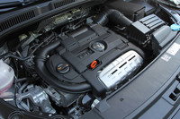 ガソリンモデルは、1.4リッターTSI（150ps）のほか2リッターTSI（200ps)も用意される。