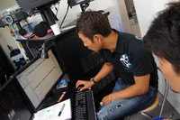 走行後、砂子塾長からアドバイスをいただく。「ここ、ブレーキに頼りすぎですね」う〜ん……。