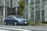 ボルボV60ラグジュアリーエディション（FF/6AT）【試乗記】の画像