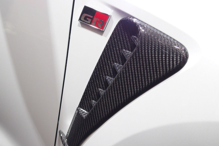 GRカローラ（TOM’S）