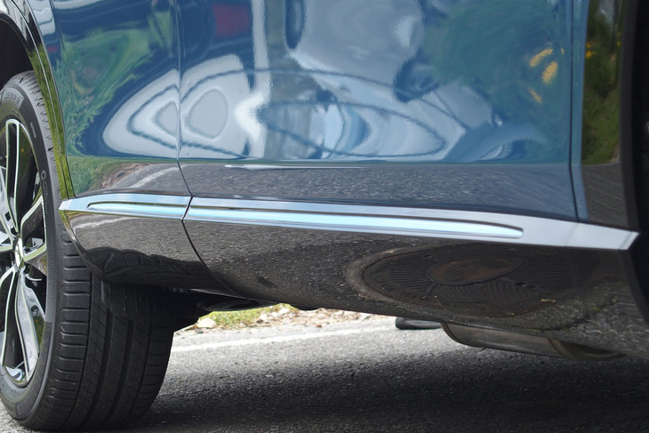 ホンダ・ヴェゼルe：HEV Z PLaYパッケージ（ドアアンダーモール）