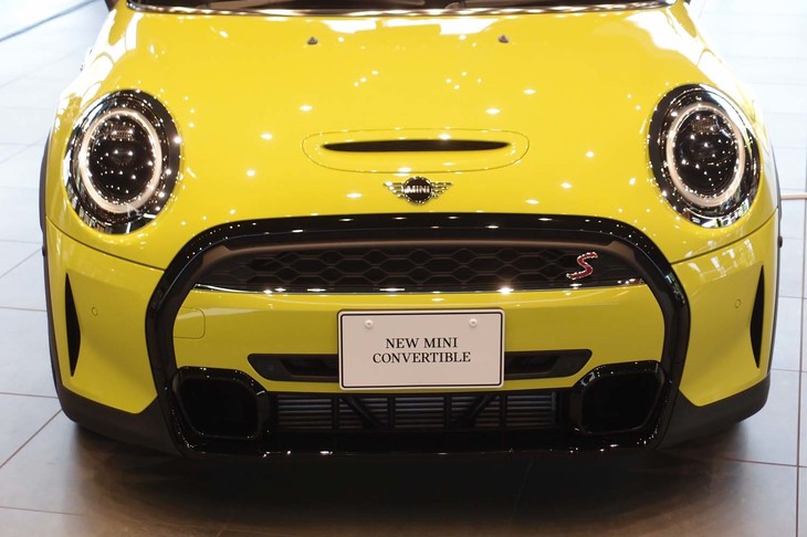 MINIクーパーS コンバーチブル（フロントまわり）