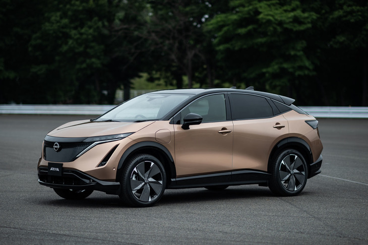 「リーフ」に続く日産第2のEV「アリア」。お披露目から長い時間を経て2022年からようやく販売が始まった。