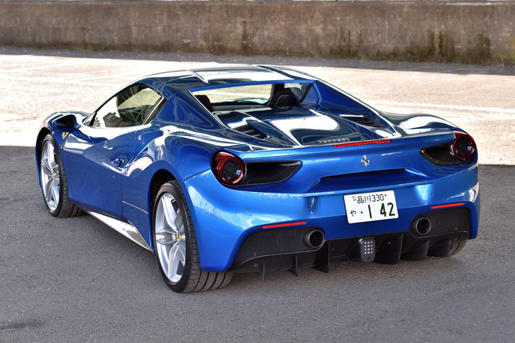 フェラーリ488スパイダー