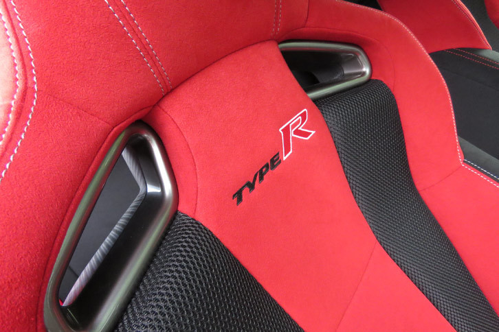 ホンダ・シビック タイプR（フロントシート）