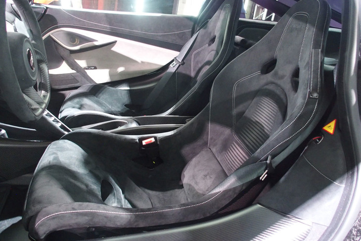 マクラーレン765LT（シート）