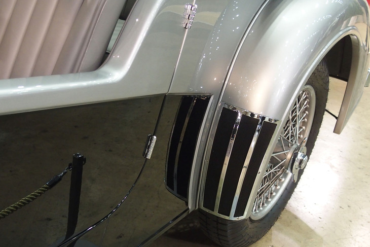 アルヴィス4.3リッター ヴァンデンプラ ツアラー（コンティニュエーションモデル）