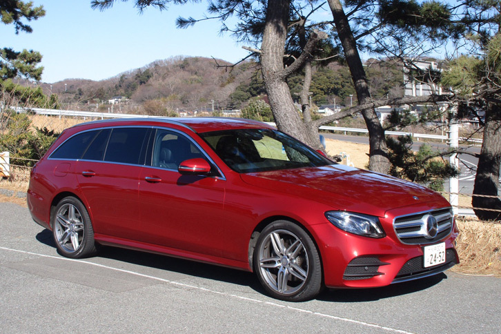 再び、「メルセデス・ベンツE220dステーションワゴン アバンギャルド スポーツ」。