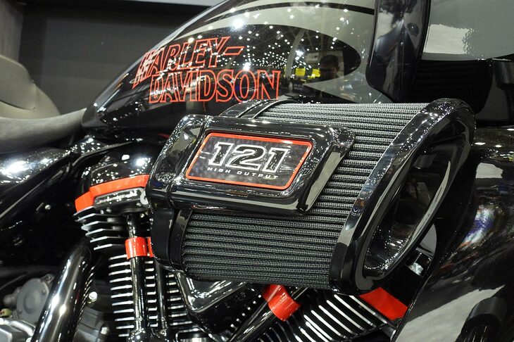 ハーレーダビッドソンCVOロードグライドST