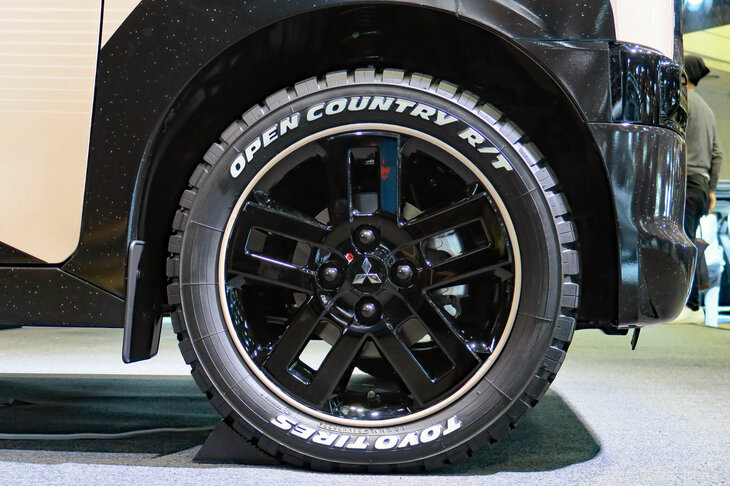 三菱デリカミニ × Coleman