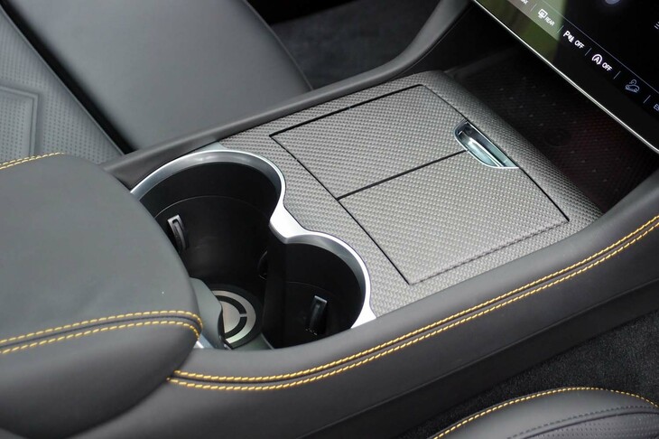 マセラティ・グレカーレ（センターコンソール）