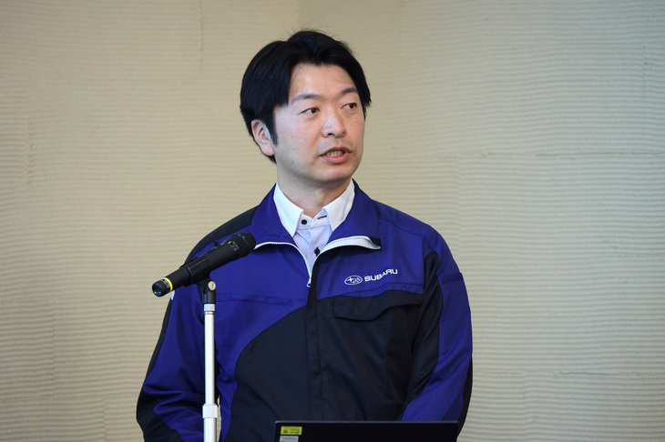 スバルの安全技術開発に関する取り組みを説明する、商品革新本部の藤居拓也プロジェクトゼネラルマネージャー。