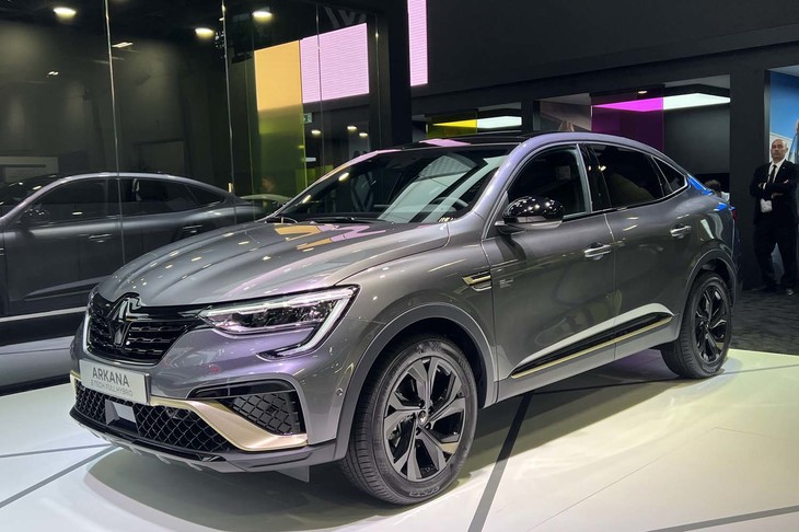 ルノー・アルカナE-TECHフルハイブリッド