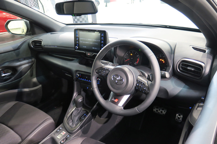トヨタGRヤリスRS（インストゥルメントパネルまわり）
