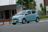 フルモデルチェンジで大幅な軽量化を実現した「ミラ イース」。今回のテスト車である「G“SA III”」の車両重量は670kg。